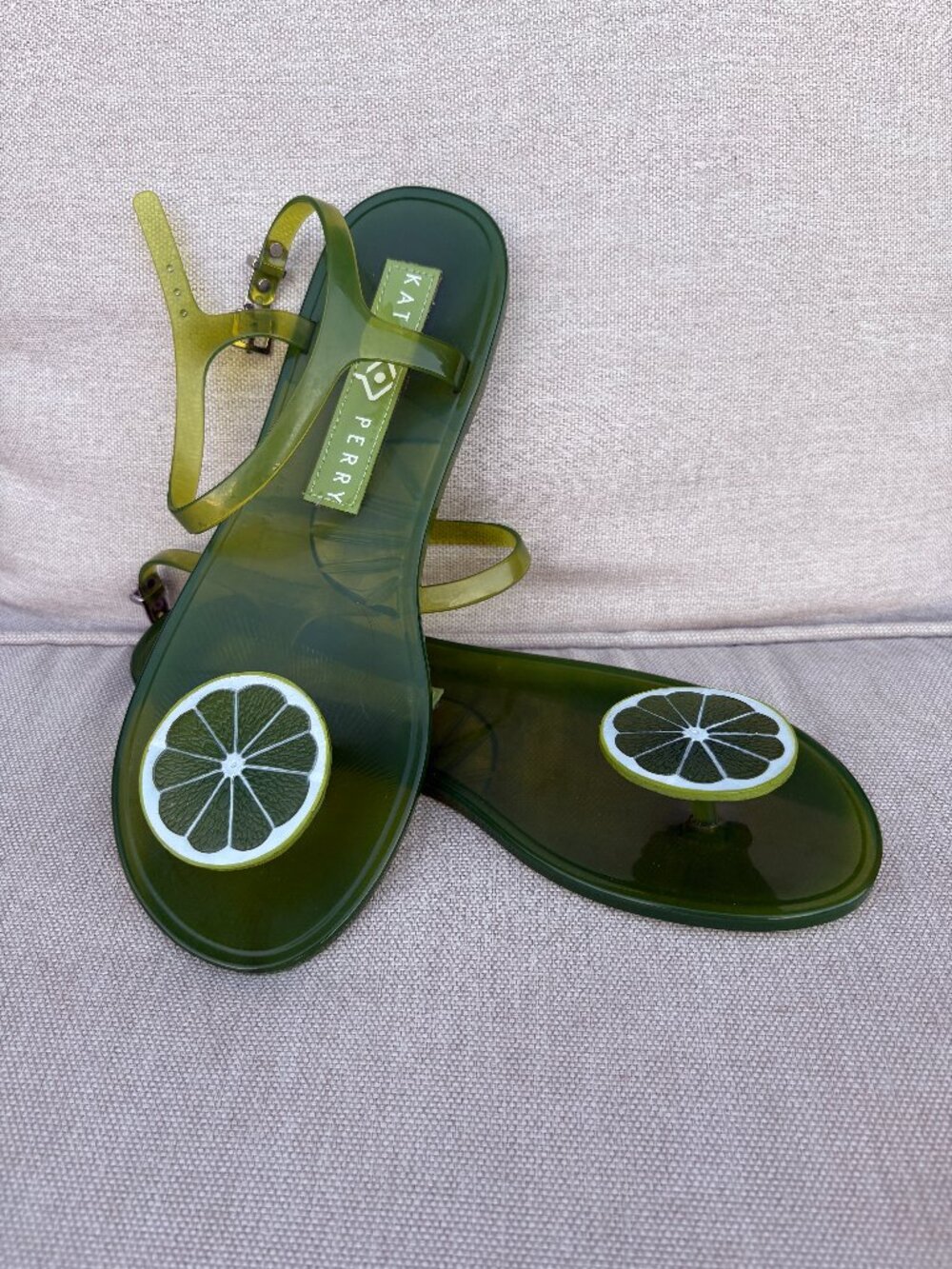 Katy Perry Geli Jelly Sandals Lime Womens 9 Fruit Novelty Ankle Strap